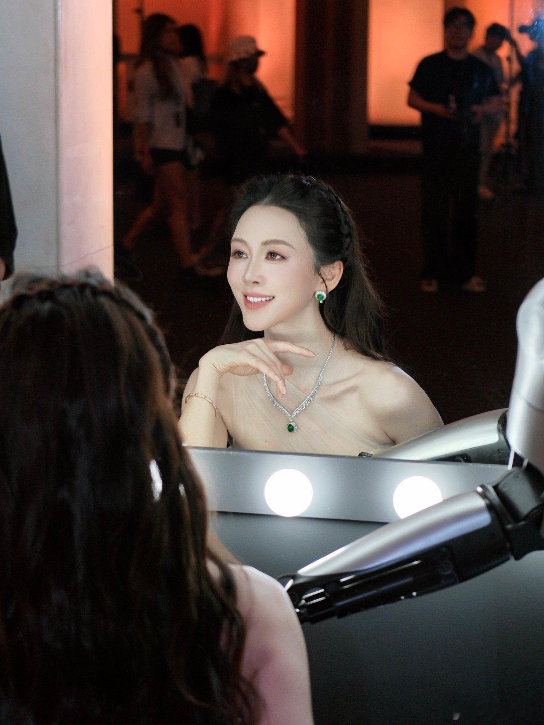 一年一度金妆之夜，赴一场美妆盛会#烈儿##烈儿宝贝##烈儿直播间##红毯##天猫金妆奖#​