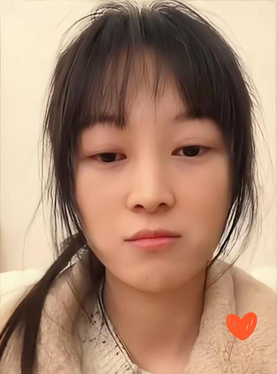 不得了，不得了！“呆呆”又闯大祸了，不过这次不是摇人按年猪，而是​给人写春