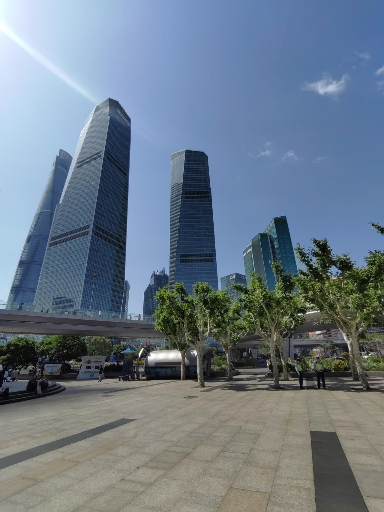 2025年12月8日，国际货币基金组织（IMF）上海中心正式开业IMF上海中