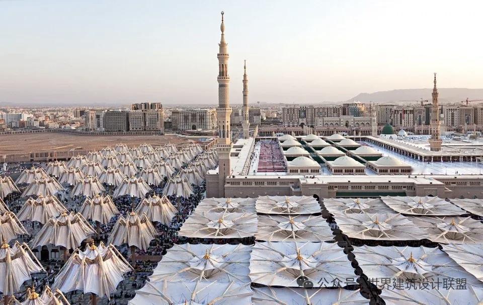 深圳前海巨型天幕伞：复刻沙特黑科技，解锁赛博城市新景观因独特设计走红国际的