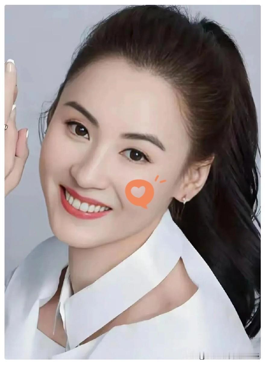 主持人问张柏芝:“你想不想要一个女儿？”张柏芝:“想要，可是我怎么生都是男孩。