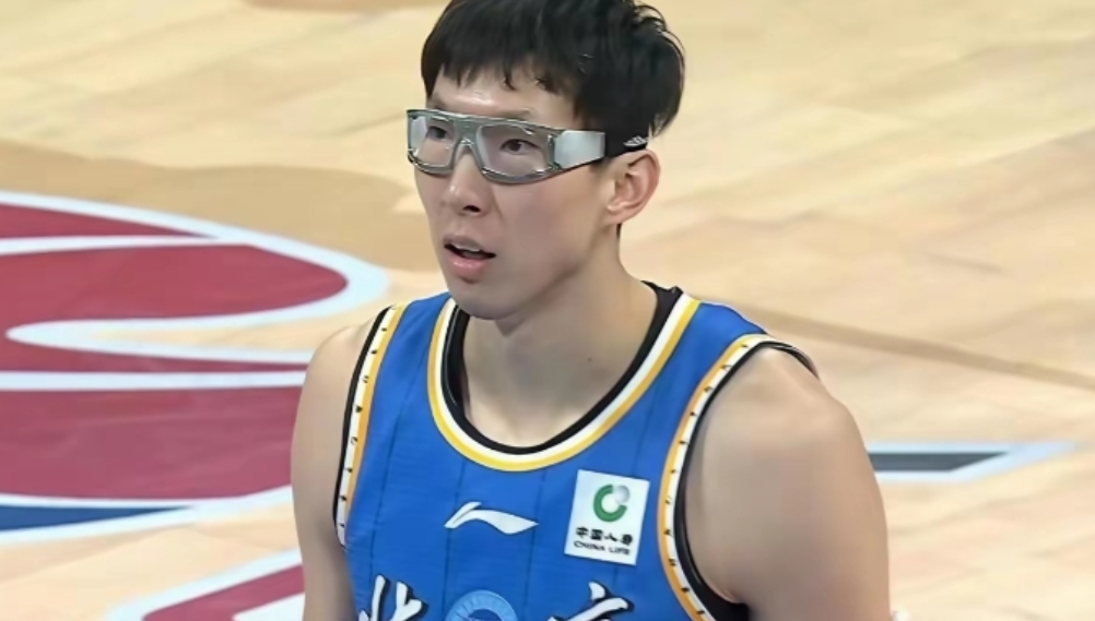 北京83-88不敌上海，一战体现出4个不争的事实！1，辽宁管理层眼光真是短浅