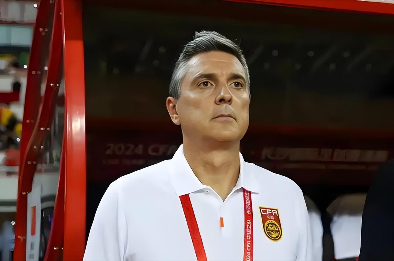 U23国足刚进入亚运会八强，足协就可能给主帅安东尼奥送上大礼，或许有望提前让他继