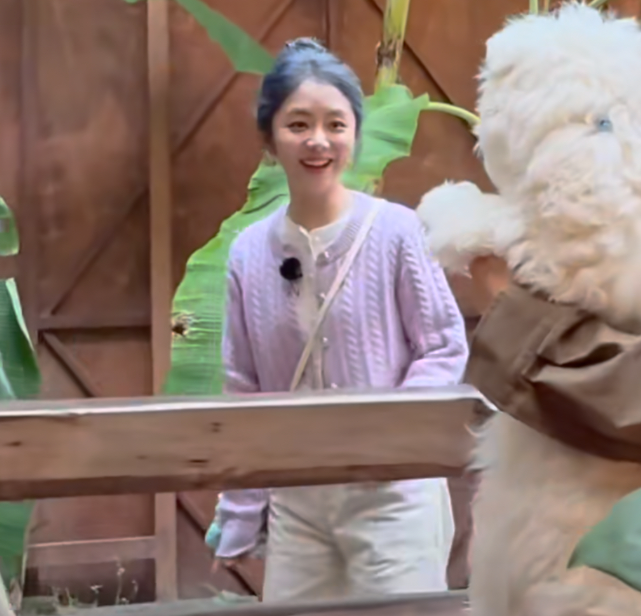 这个世界我最想不通的人，就是谭松韵了，她35岁的人了，居然因为一句话，又开始