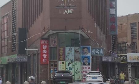 据说，欧洲的小偷居然达成了一种共识，那就是可以去偷中国人的钱财和物品，但是绝对不