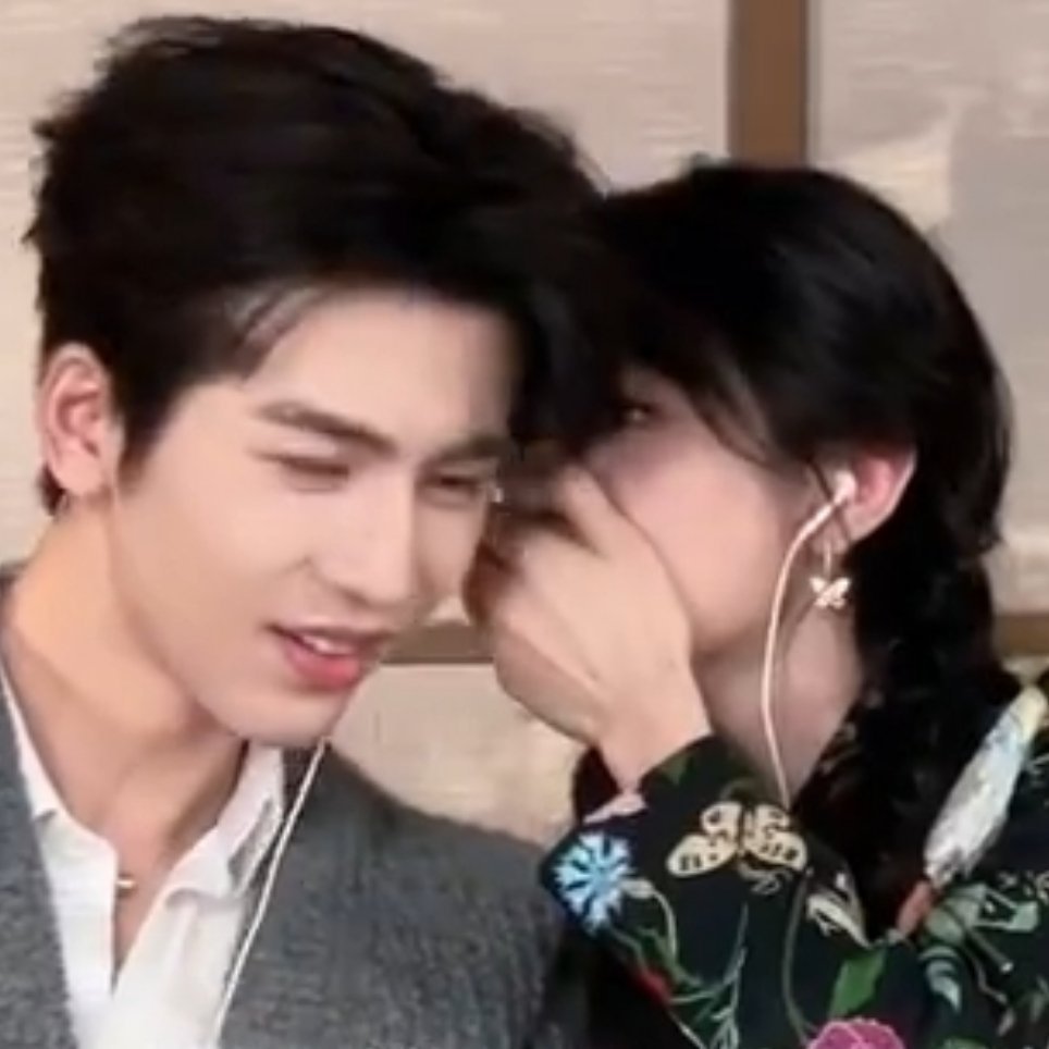 两公婆笑傻了吧