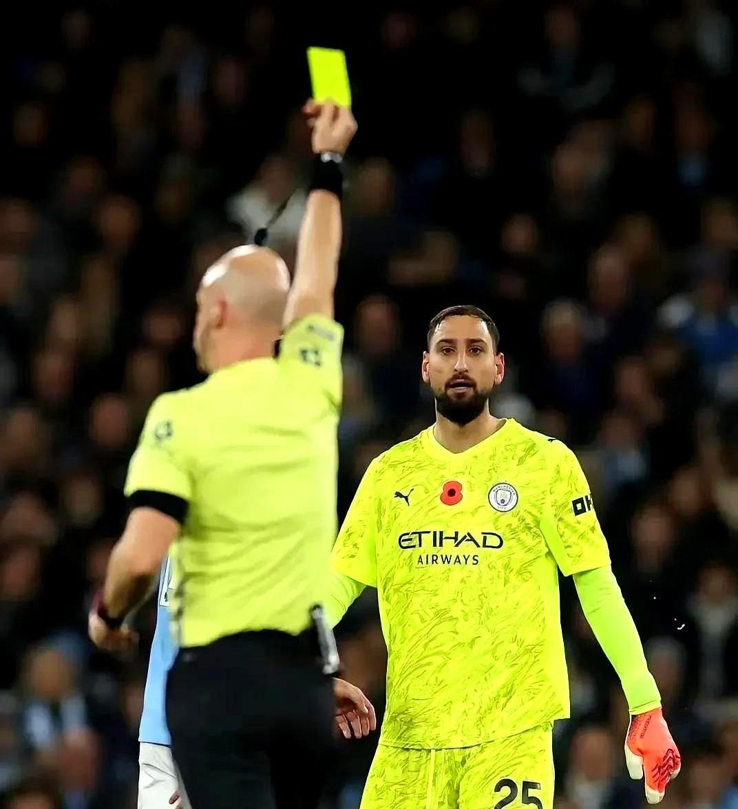 瓜迪奥拉不丢传控的魂，只是把刀磨得更快了。哈兰德不是跑多了，是跑得更值。控球