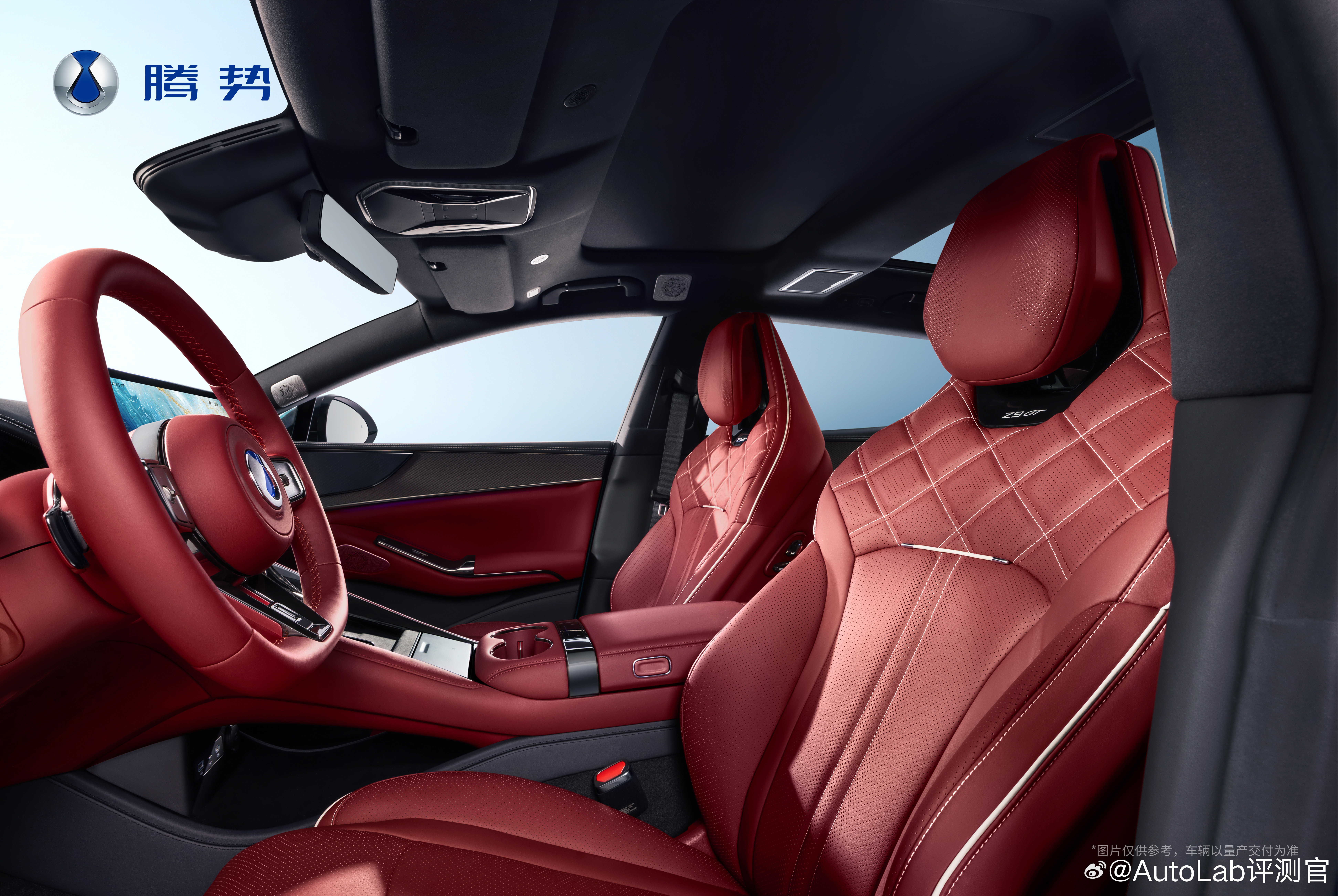 腾势还是相当听劝的，网友们的建议几乎是照单全收图1、2是新款Z9GT的内饰，对比