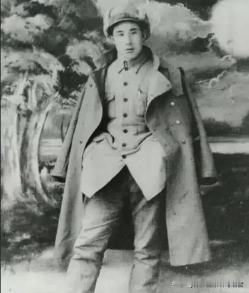 1949年，老红军李厚坤带着妻儿前往福建赴任，车辆行至浙东一处偏僻山坳，突然遭到