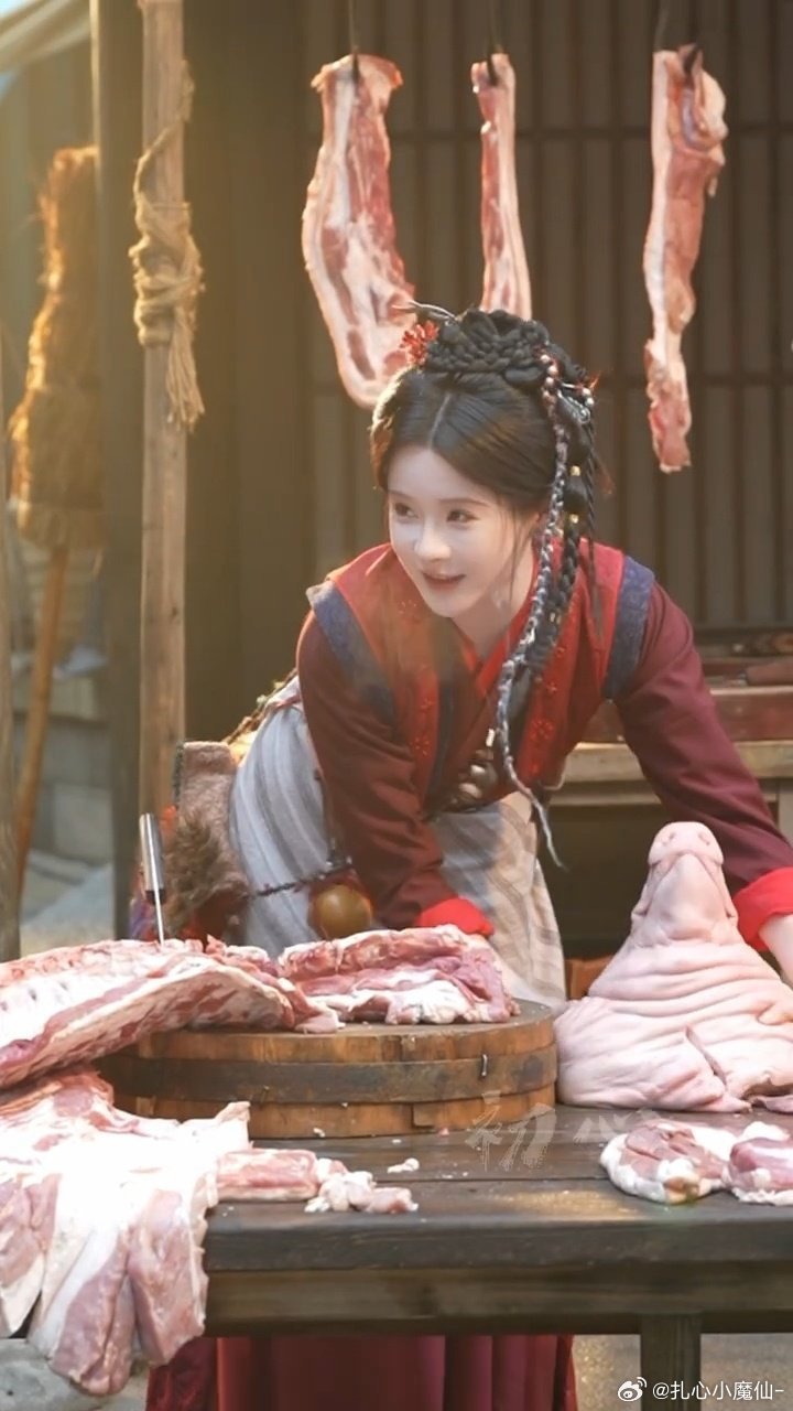 田曦薇杀猪女的角色也被短剧抄了去？