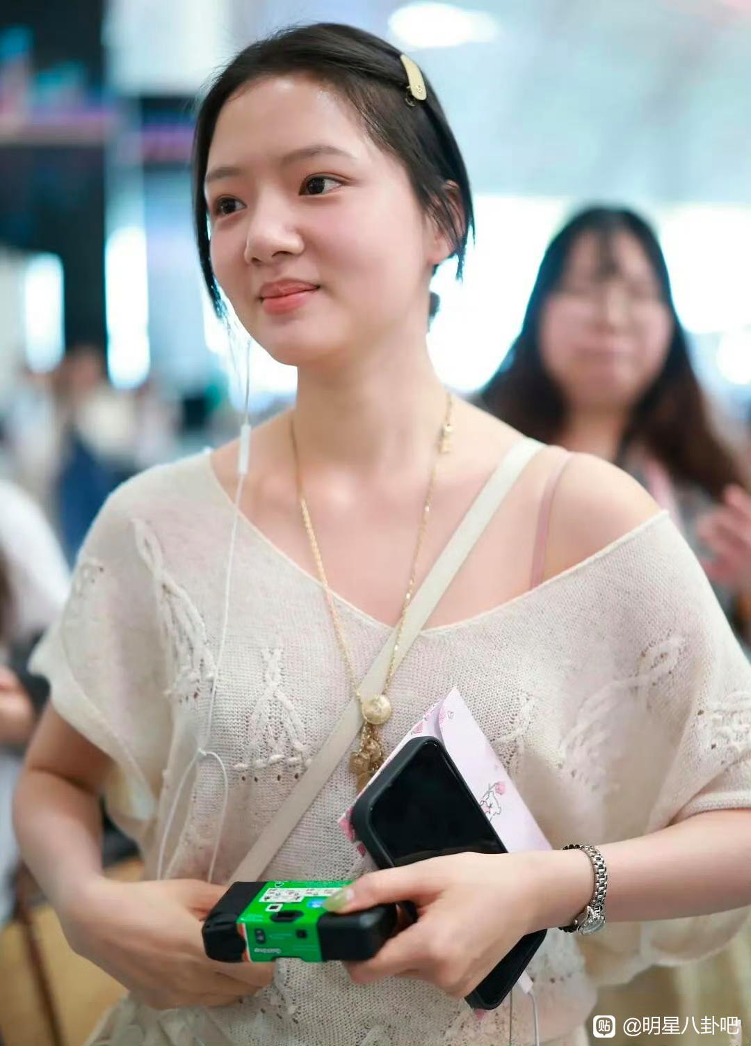 任敏被嫌“普”，可她偏偏红了你气不气？有人说任敏长得“普”，想不通她怎么出的道。