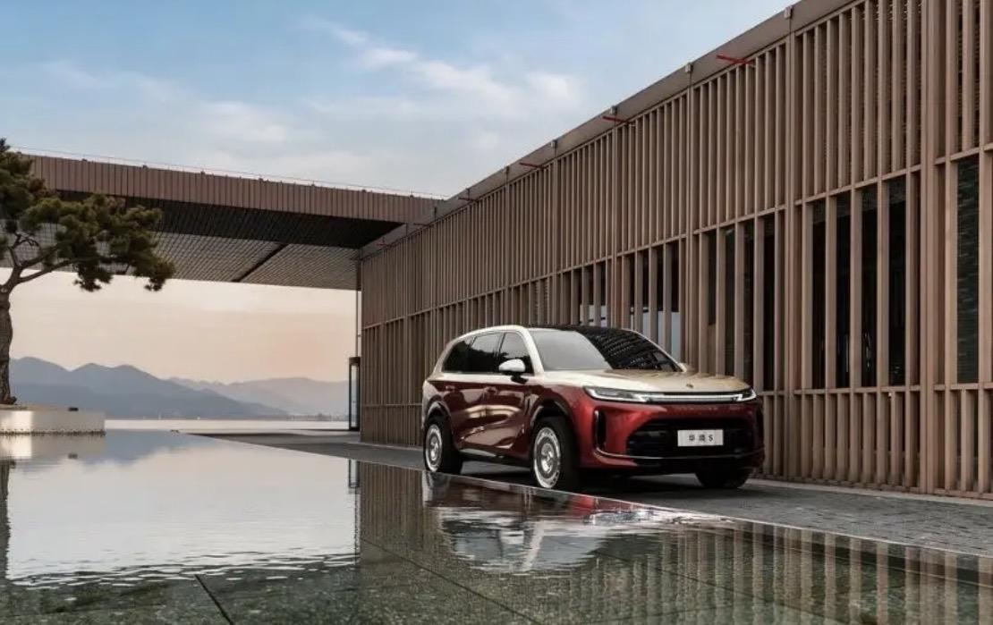 网传十大“金饭碗”排行榜如下：第十名：事业单位第九名：教师第八名：公务员