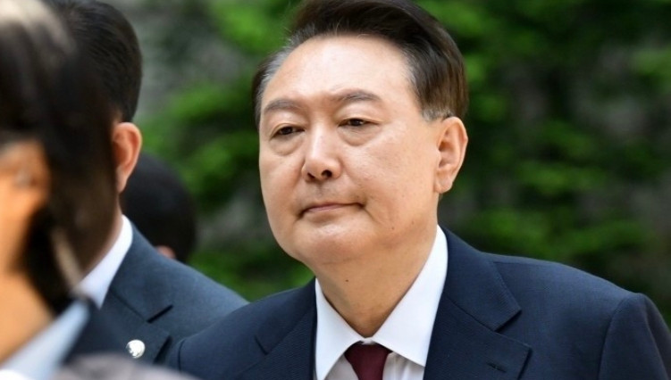 尹锡悦谋划多次戒严当地时间12日，韩国首尔中央地方法院对前总统尹锡悦涉嫌内乱罪