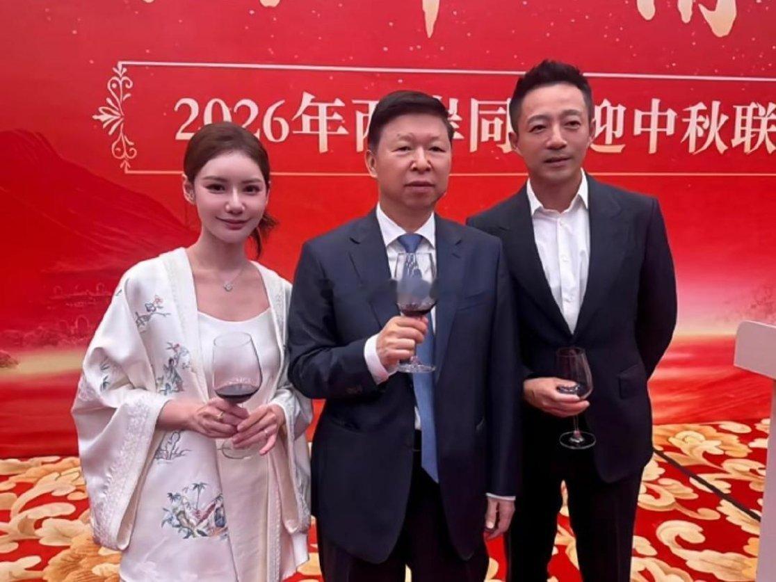  马筱梅这衣服穿的，汪小菲出门都没提醒吗？​​​