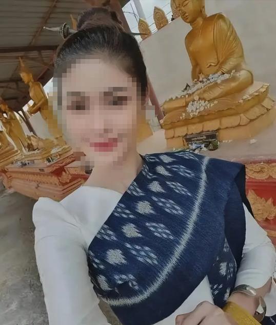 河南小伙花5000万老挝币，娶了个小12岁的老挝姑娘。临回国时，又给了岳父母80