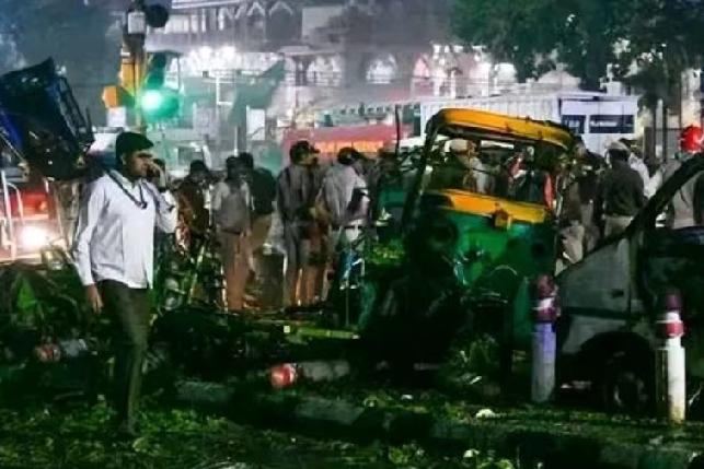 11月12日，法新社报道:“周一至周二，印巴首都相隔20小时接连发生恐怖袭击:印