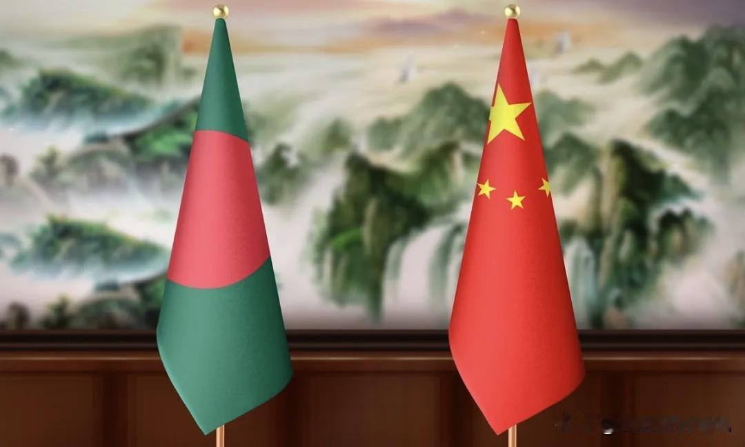 《印度斯坦时报》《印刷报》7月4日报道，印度表示将密切关注孟加拉国在中国帮助下开