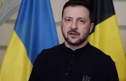 被欧洲国家晾在一边的泽连斯基，没有等来武器与资金的支援，反而是等到了咱们的“雪中