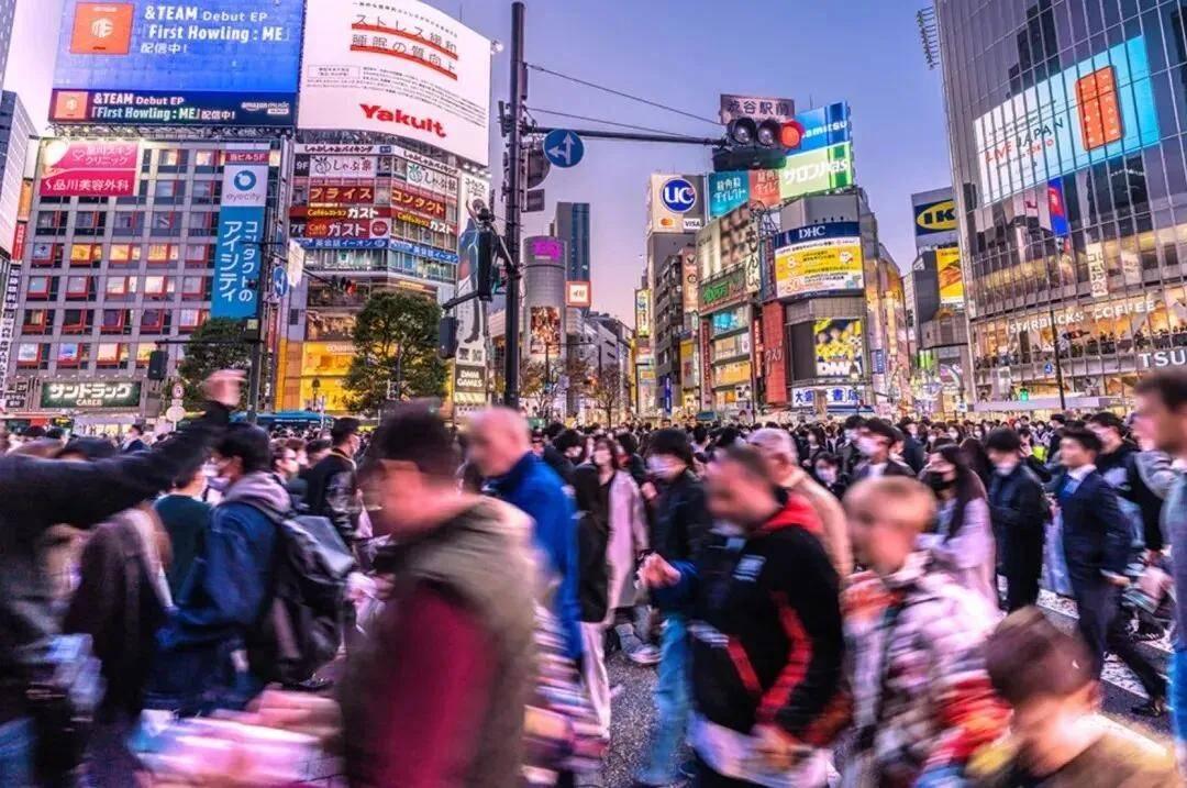 昨天和一个朋友聊天，他透露的一个消息，让人深感意外。他说，现在日本的旅游业不