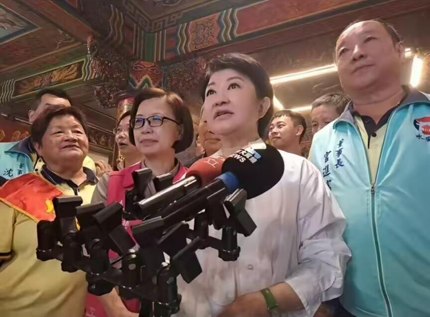 就在刚刚，台中市长卢秀燕发表声明，5月1日，针对国民党主席郑丽文计划访美行