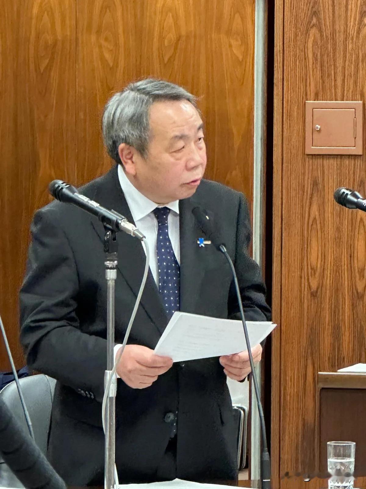 臭名昭著的汉奸、日本维新会参议员石平（11月20日）发文写道：“今天，我首次出席