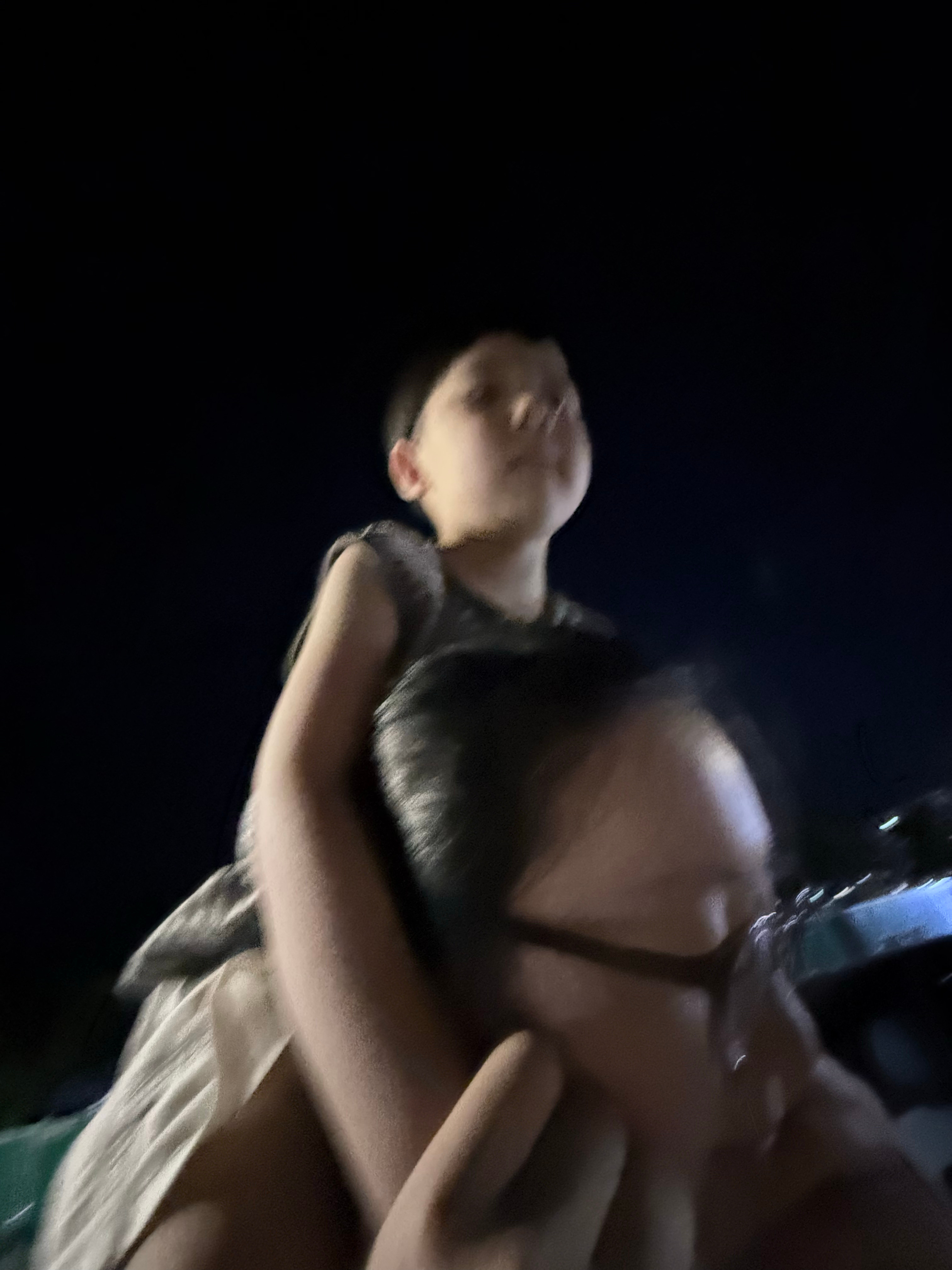 好不容易觉得妹妹拍照技术稳定了一些摄影艺术又开始发力了…好久不见嘟嘟弟弟感觉都快