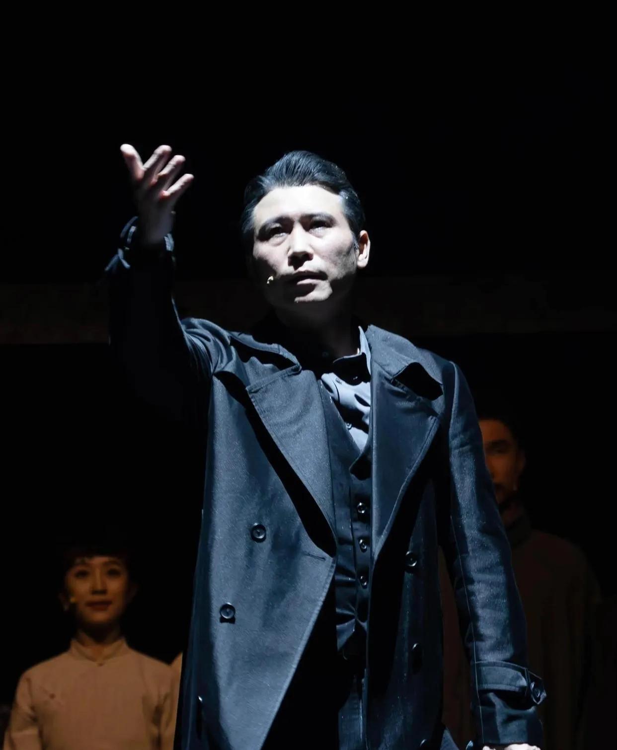 李乃文唐旭深情谢幕，朱媛媛去世七天泪洒舞台，热泪送别媛媛！5月25日是朱媛媛去