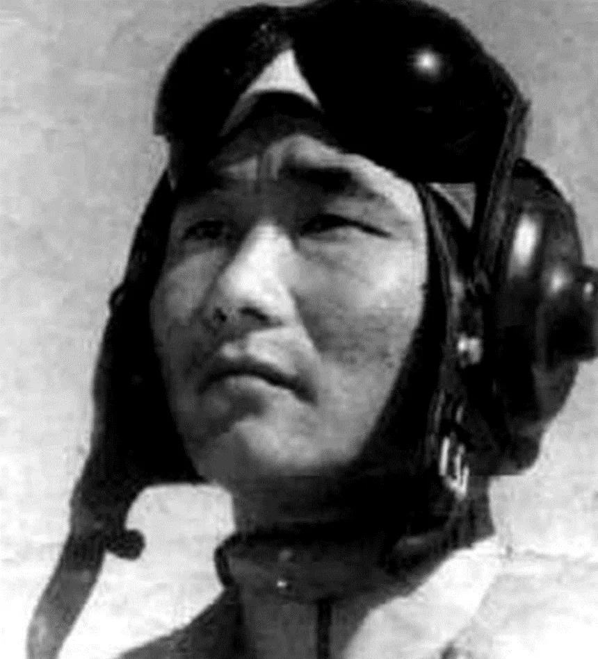 1965年，飞行员高长吉无视毛主席禁令，直接击落一架闯入我国的敌方侦察机，谁料