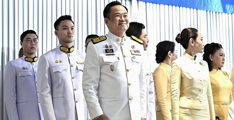 柬埔寨前首相洪森大失所望！泰国现总理阿努延在私底下和洪森的关系是非常不错的，阿努