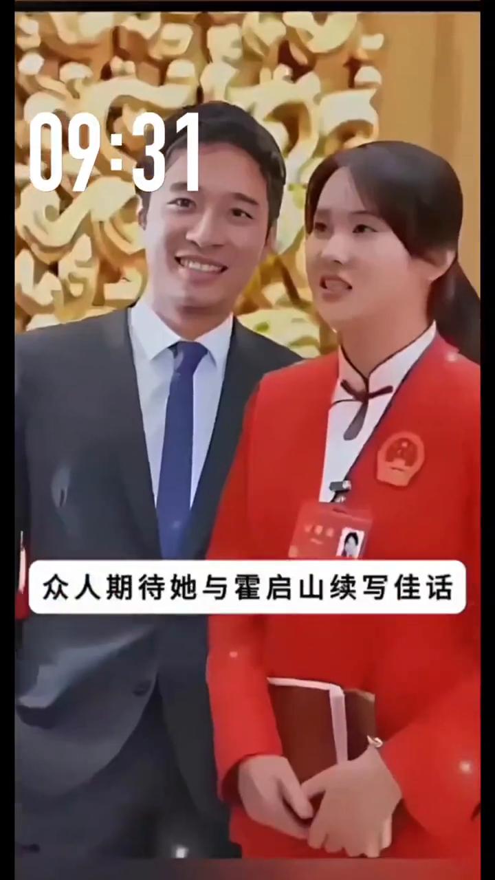 陈若琳用一场漂亮的人生斜杠重新定义成功。众人期待她与霍启山续写佳话，像霍启刚和郭