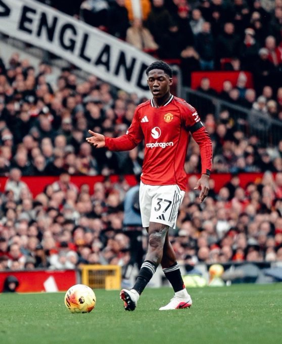 太阳报记者SamuelLuckhurst：曼联将全力追逐埃利奥特·安德森。据悉