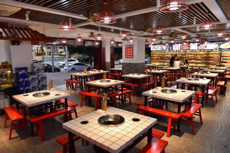 “比周扒皮还黑！”湖南衡阳，一19岁大学生，放暑假去火锅店打工，他和老板口头说好