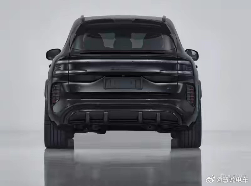 极氪8X，国产量产车终于匹配315胎宽了，终于突破了，最终还得是吉利，以前匹配3