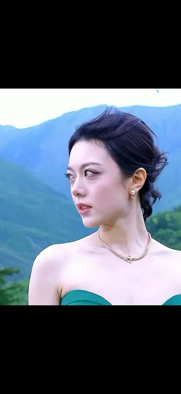 感觉赵今麦越长越残了