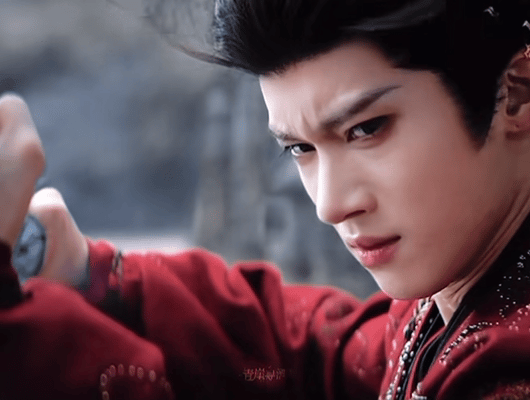 作为观众其实我也实在接受不了电视剧在男演员裆部视角作展开