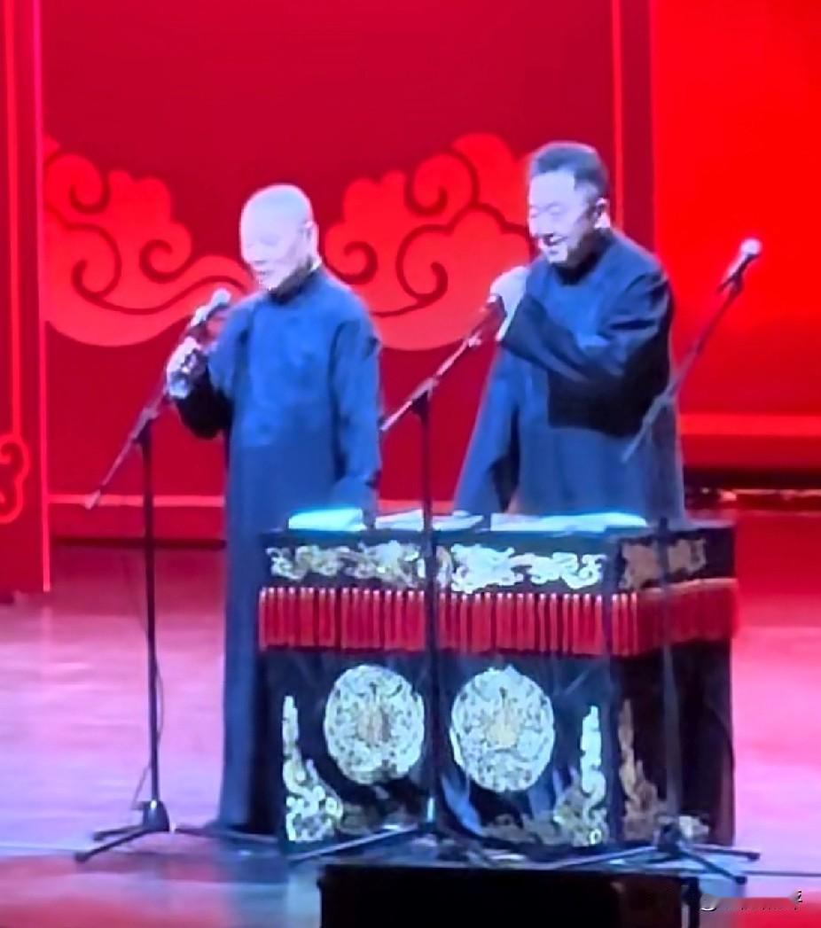 完了，郭德纲被约谈了，连主办方也被约谈了。以后德云社的商演，剧场肯定管得严了，不