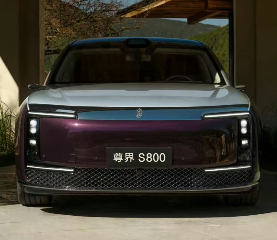 尊界S800、仰望U8L真提气，销量非常炸裂，百万级轿车、SUV，中国品牌成功拿