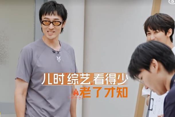 不太明白，为什么王传君部落《请我不改》舞台，没有拿下第一？究竟是哪里不太完美
