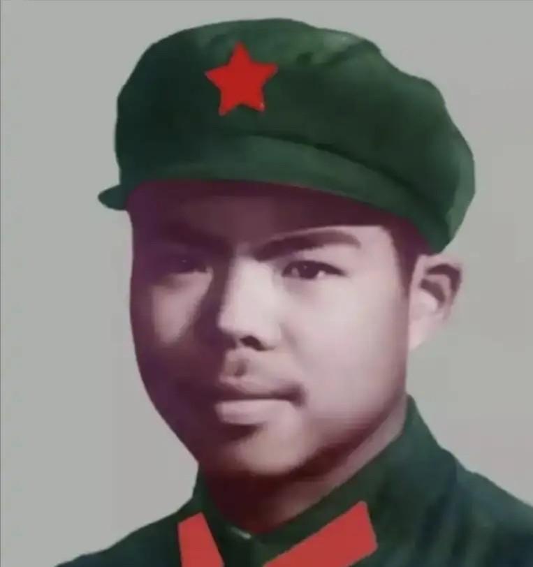 他是在1979年的中越自卫反击战中，为了不被俘虏，与敌人同归于尽，牺牲后没有任何