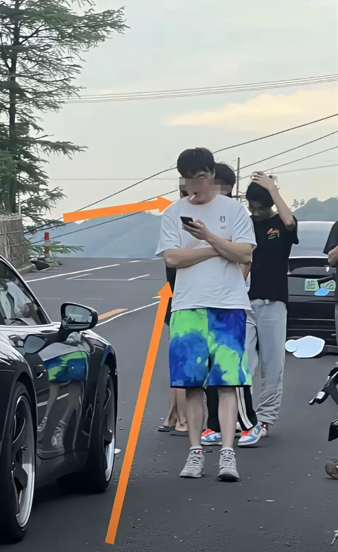 余姚这位保时捷少年万万没想到这次被后方车辆的行车记录仪坑惨：行车记录仪拍到了