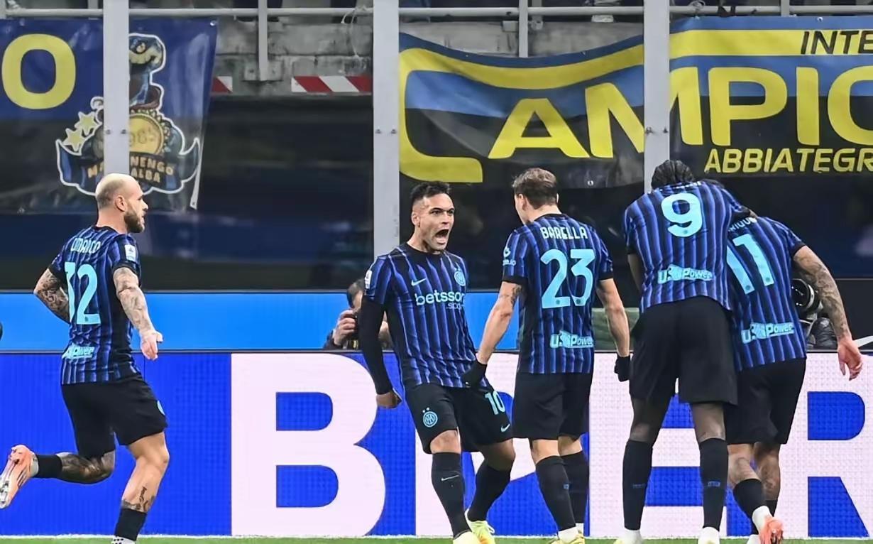 那些肯定国米会在黑哨迫害下拉胯的他队球迷，现在估计也都放弃这样的心理了。隔壁的一