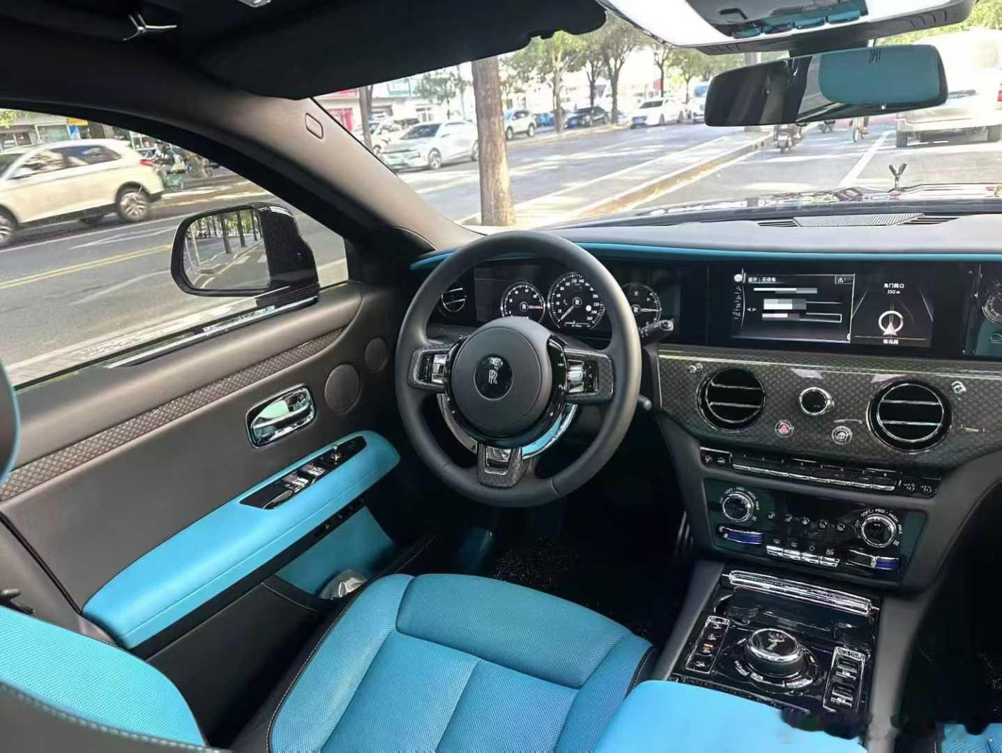 劳斯莱斯古思特BlackBadge求伯乐、25年落户、4000公里​​​