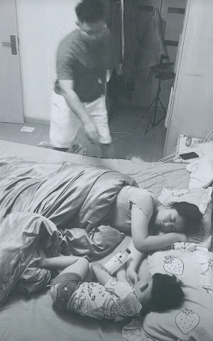 小小侦探员，坏你们的好事。[笑着哭][笑着哭]