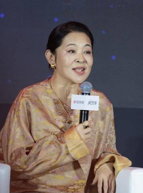 王文澜被骂20年，背负诸多误解与指责，可儿子却跪着喊他爸，这背后藏着不为人知的故