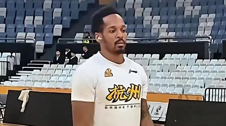 论综合实力，CBA的四大外援要重新排名了，只有单打能力不行1、布朗，广厦男篮