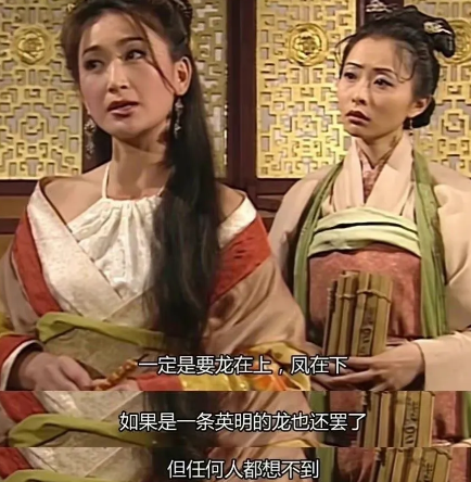 温碧霞在拍摄《封神榜》时，为了突出妲己的迷人味道，剧组为她更换了许多化妆和发饰，