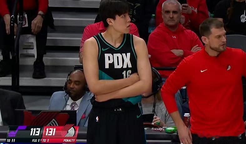 斯普利特太保守了！今天开拓者队主场对阵爵士队的比赛，凭借阿夫迪亚、夏普出色的