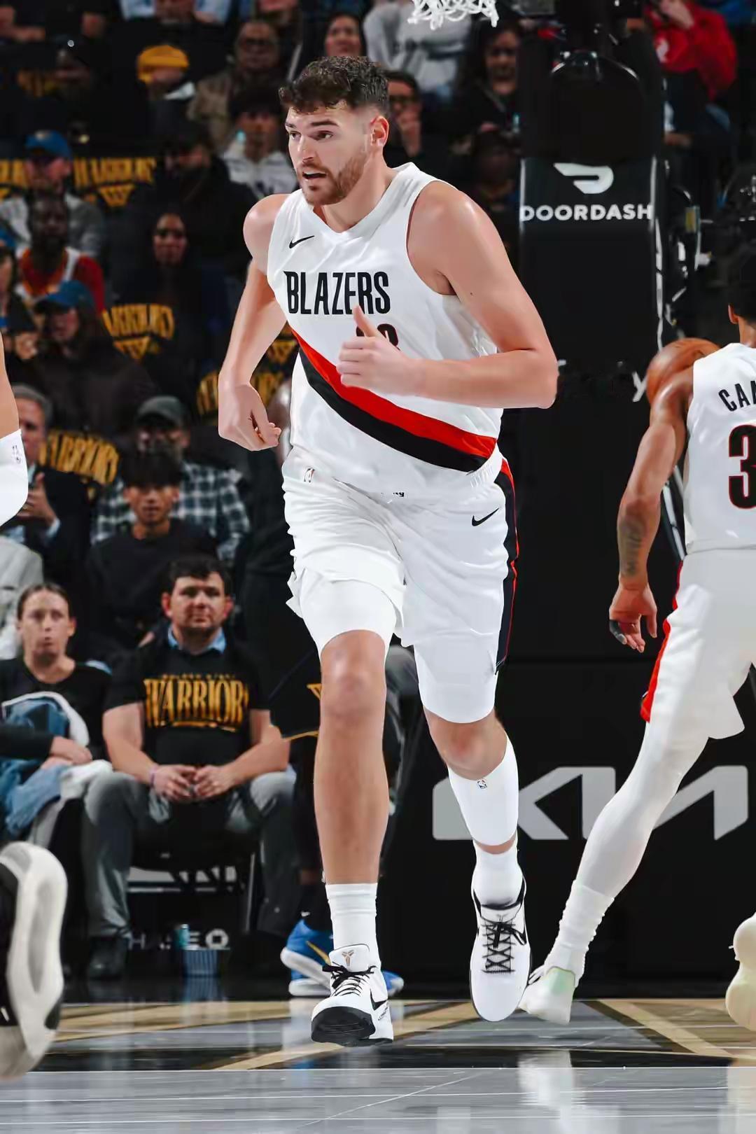 克林根这么猛，杨瀚森根本没有机会，以后在开拓者，杨瀚森只有在“垃圾时间”有机会了