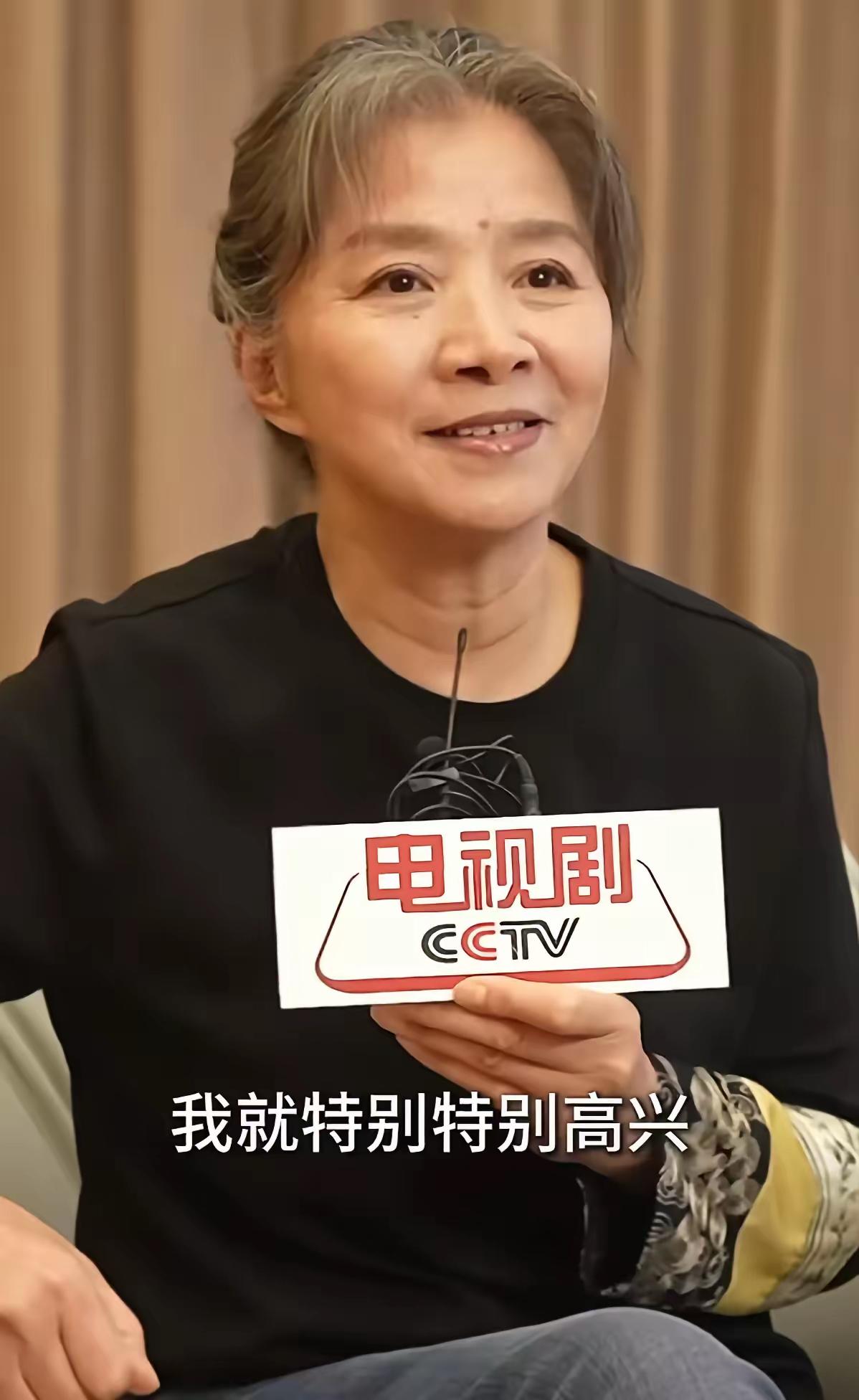 承认吧，多读书就是有用！不信你看迟蓬，在cctv8里的采访，我原本以为她只是