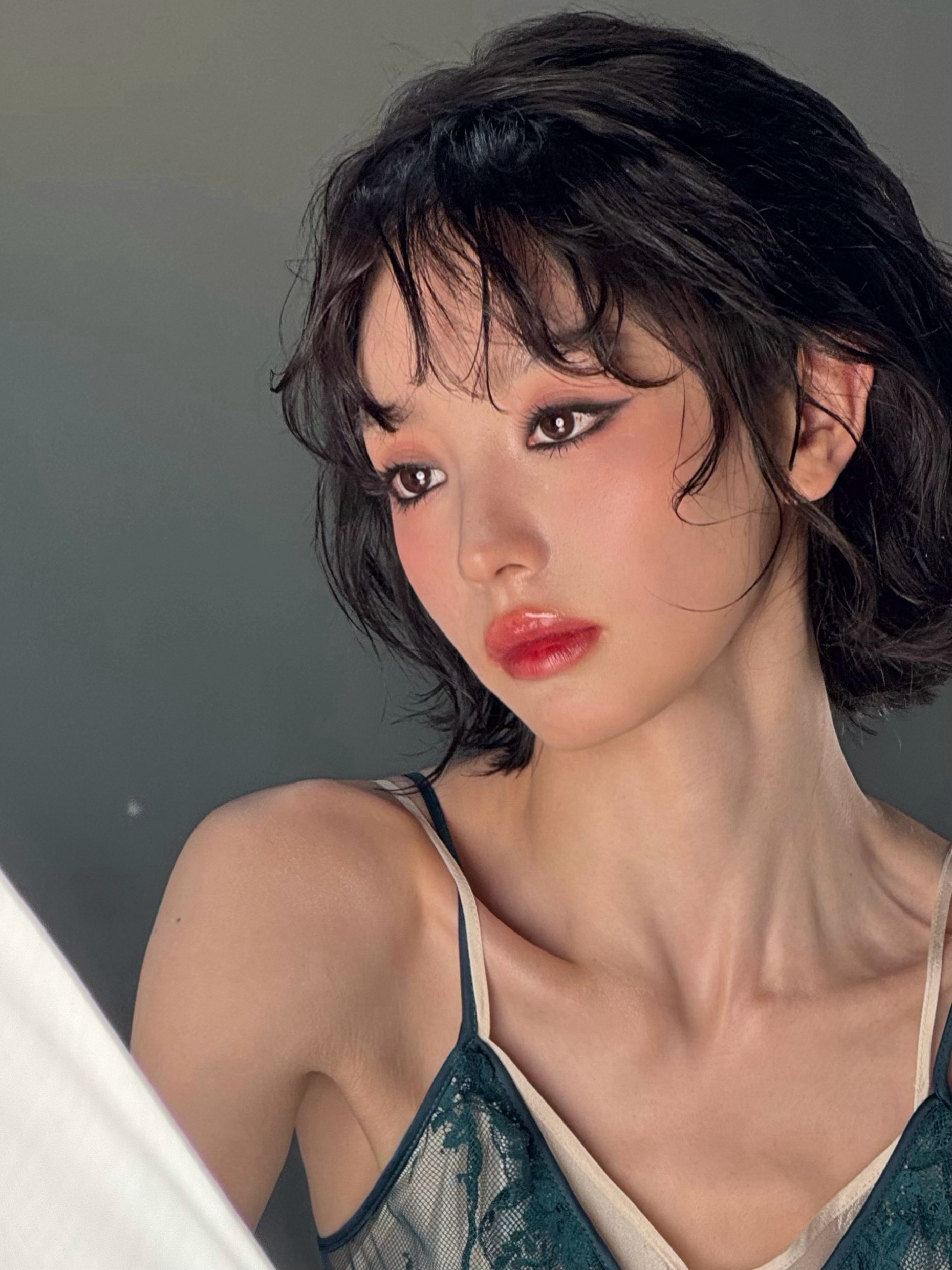 田曦薇短发半湿造型田曦薇美得是不是太超过了…大胆突破的新尝试意外地让人眼前一亮[
